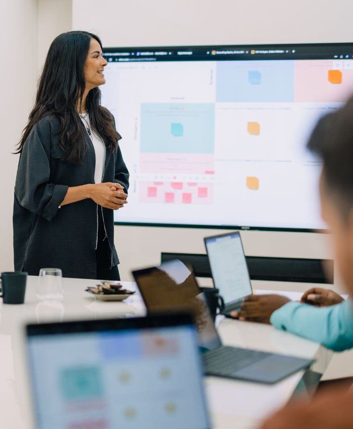 Workshop symbolisiert Entwicklung eines KPI-Konzepts