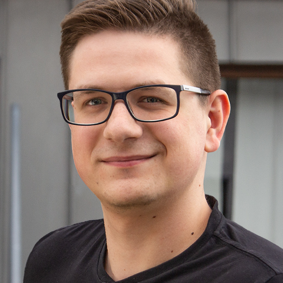 Bartosz Kaminski - Developer - SUNZINET