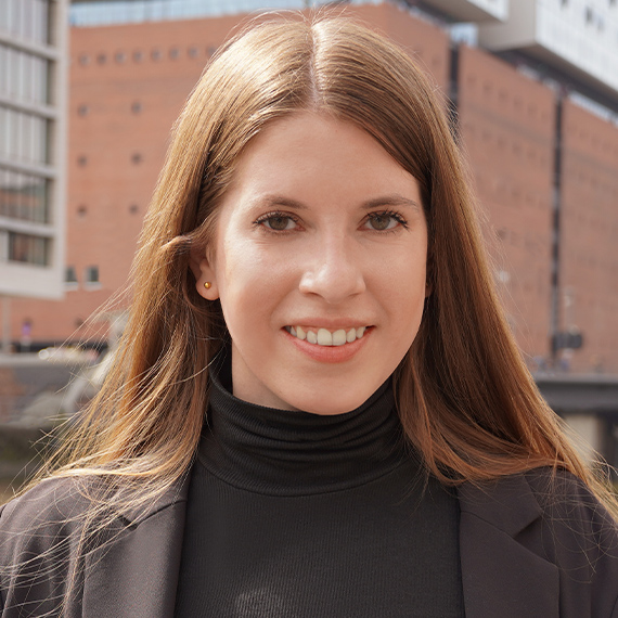 Catherine Burmester - Copywriter - SUNZINET
