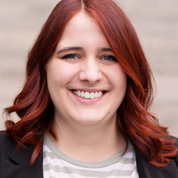 Stefanie Sehler - Auszubildende Kauffrau im E-Commerce - SUNZINET