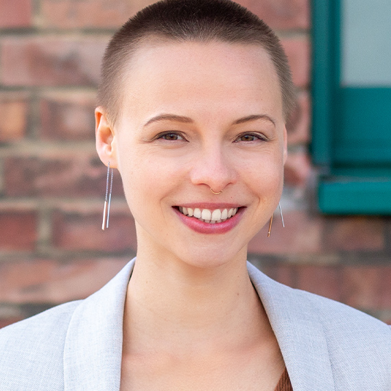 Stephanie Diedrich - UX Consultant - SUNZINET