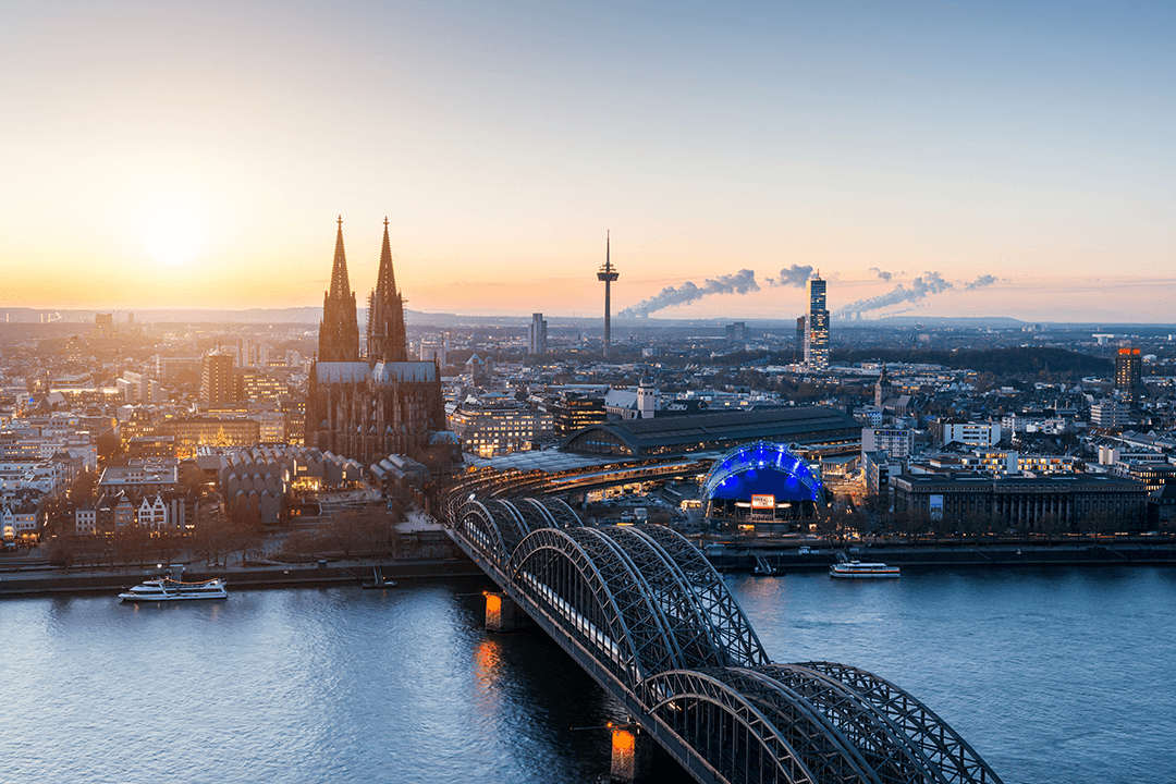 Bild des Kölner Doms und der Rheinbrücke - digitalagentur Köln