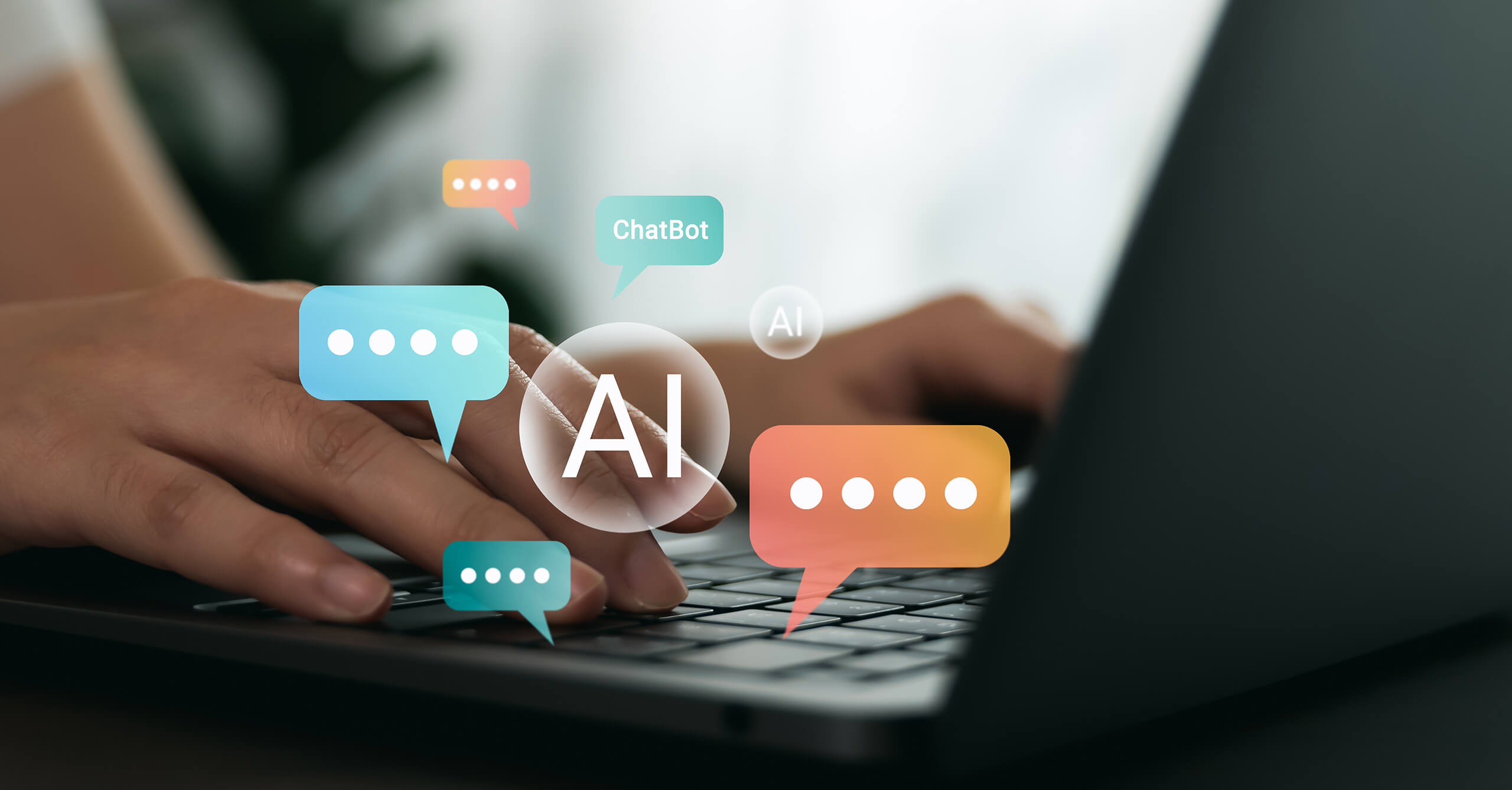 Laptop with speech bubbles containing the words ‘AI’ and ‘ChatBot,’ used as a symbolic image for AI chatbots.